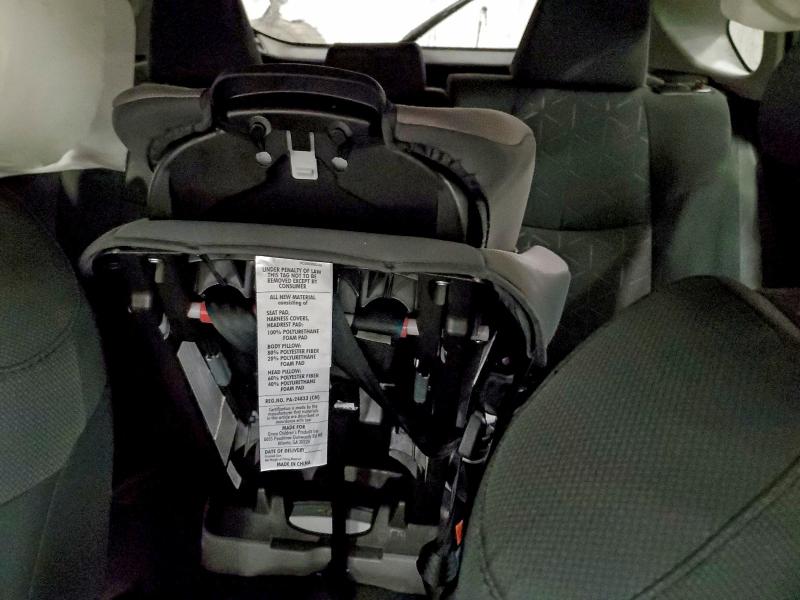 Фото 10 - TOYOTA RAV4