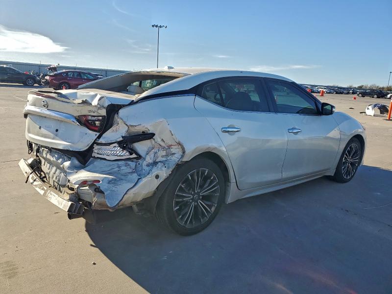Фото 3 - NISSAN MAXIMA