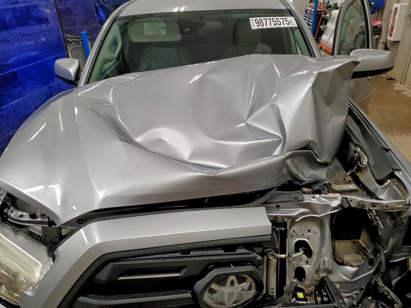 Фото 11 - TOYOTA TACOMA