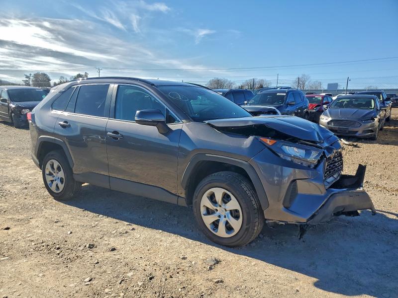 Фото 4 - TOYOTA RAV4