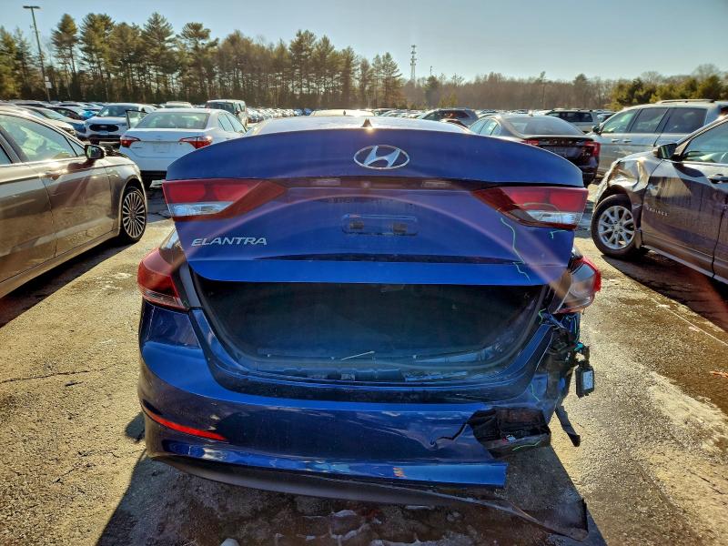 Фото 6 - HYUNDAI ELANTRA