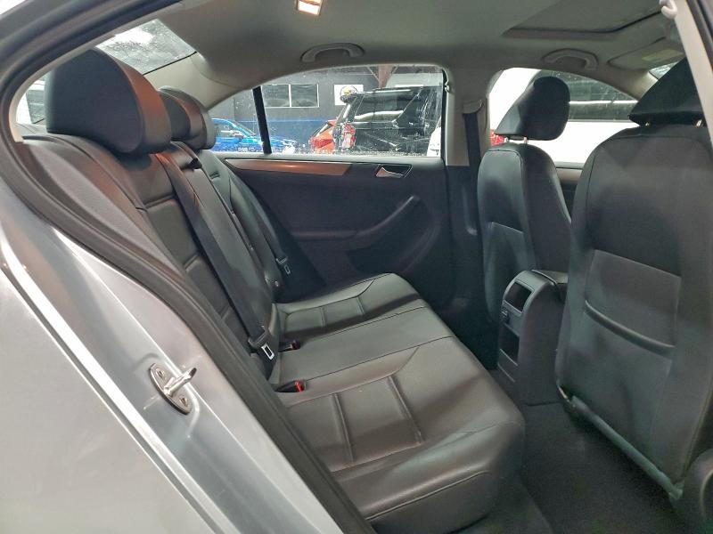 Фото 10 - VOLKSWAGEN JETTA