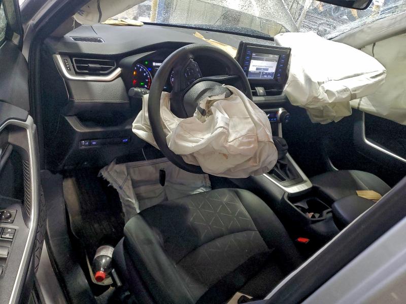 Фото 8 - TOYOTA RAV4