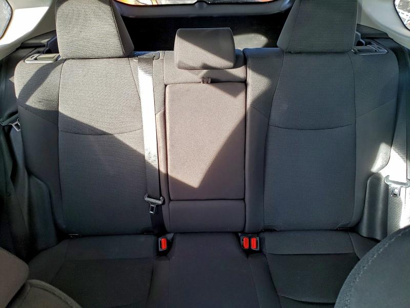 Фото 10 - TOYOTA RAV4