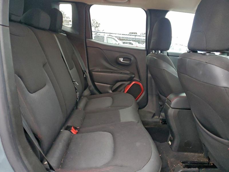 Фото 11 - JEEP RENEGADE