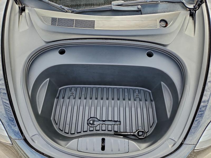 Фото 11 - TESLA MODEL 3