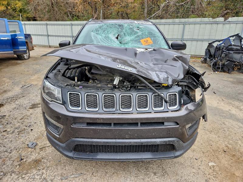 Фото 5 - JEEP COMPASS