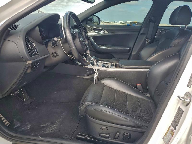 Фото 7 - KIA STINGER