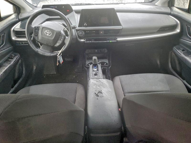 Фото 8 - TOYOTA PRIUS