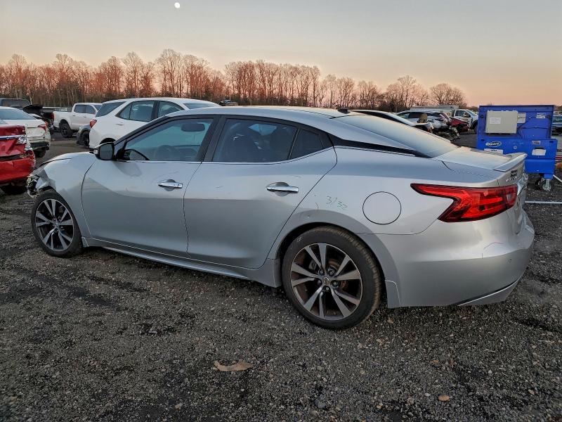 Фото 2 - NISSAN MAXIMA