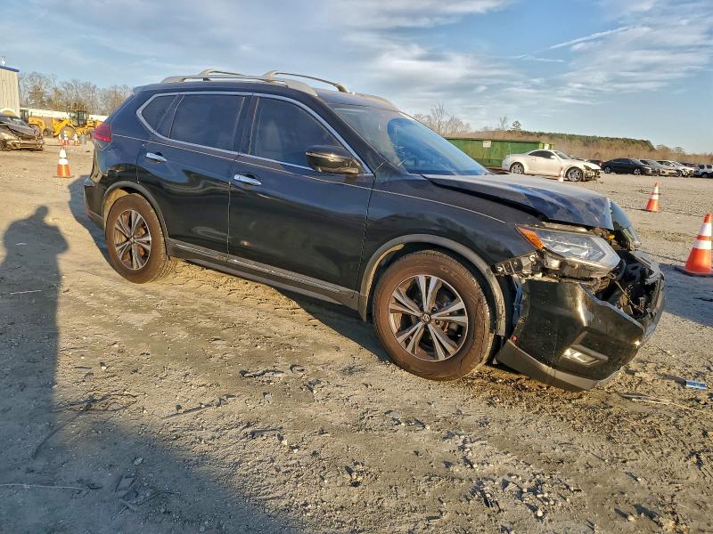 Фото 4 - NISSAN ROGUE