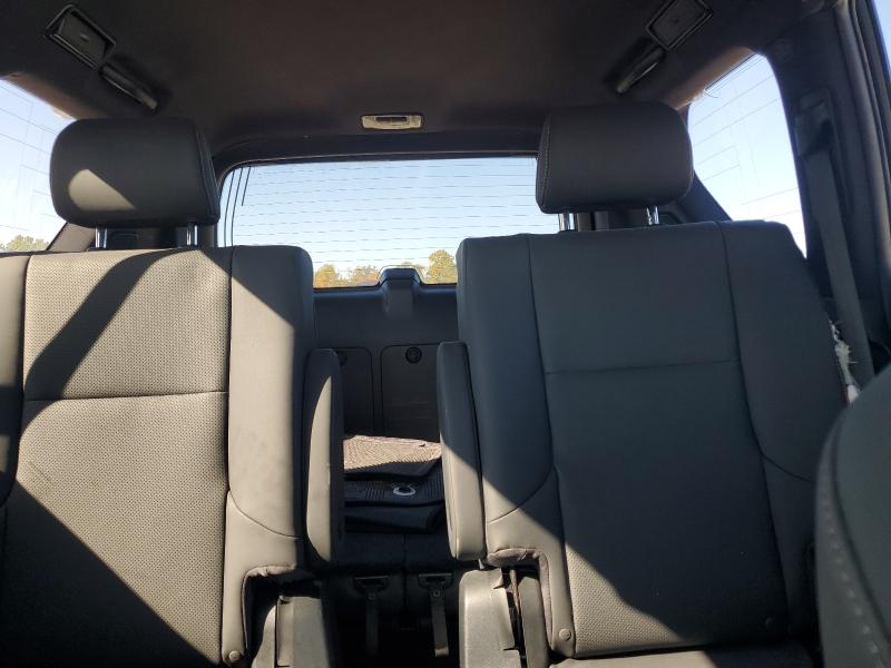 Фото 10 - LEXUS GX