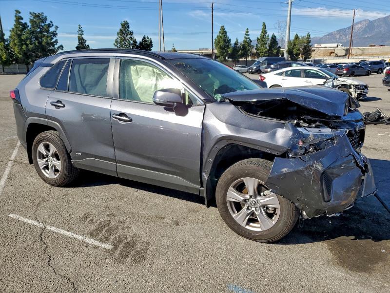 Фото 4 - TOYOTA RAV4