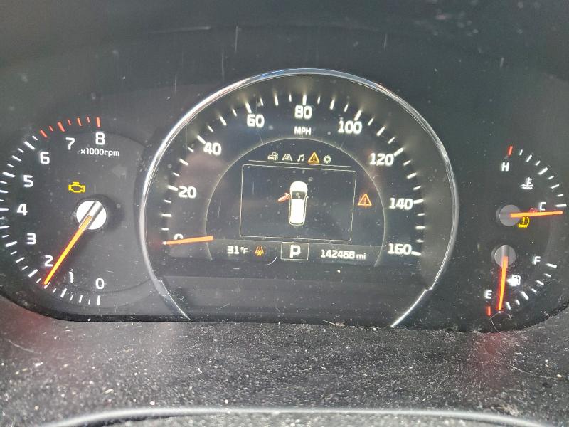 Фото 9 - KIA SORENTO