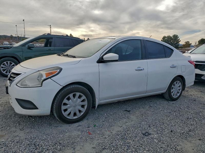 Фото 1 - NISSAN VERSA