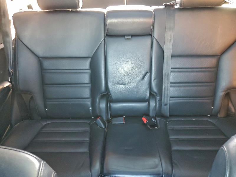 Фото 10 - KIA SORENTO