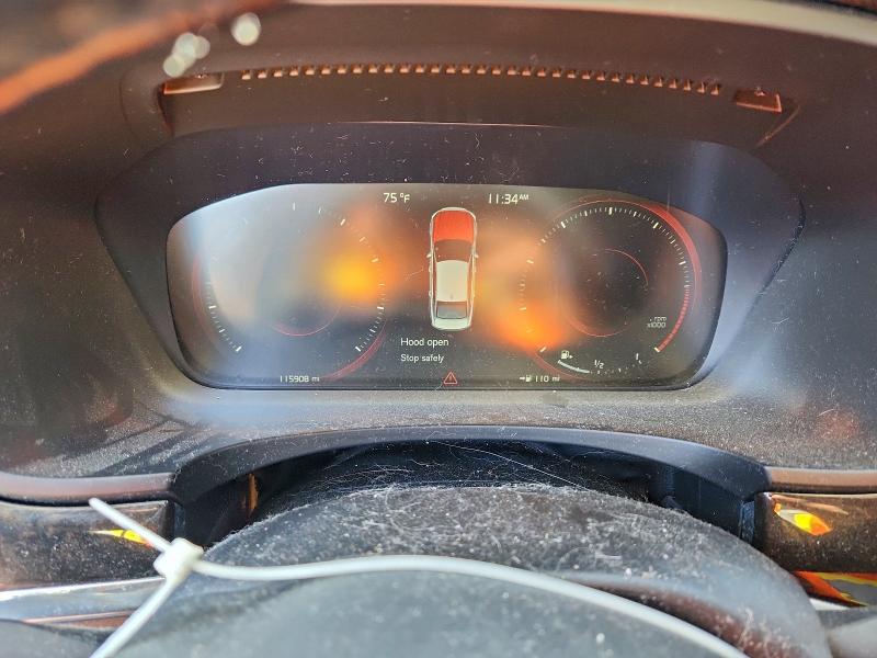 Фото 9 - VOLVO S90