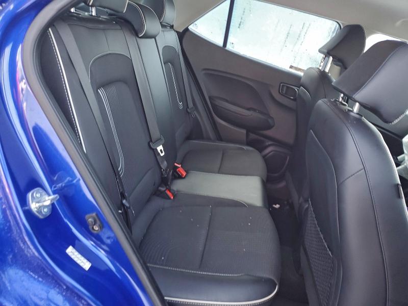 Фото 11 - HYUNDAI VENUE