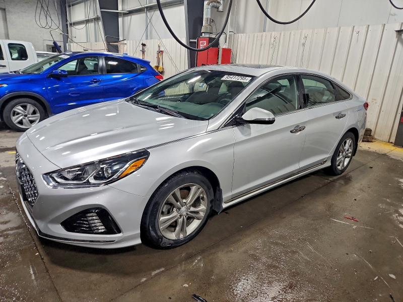 Фото 1 - HYUNDAI SONATA