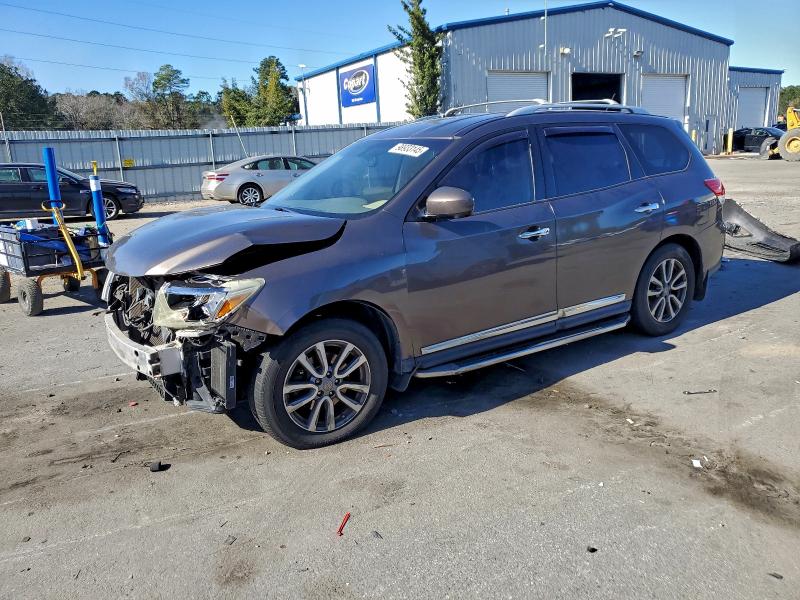 Фото 1 - NISSAN PATHFINDER