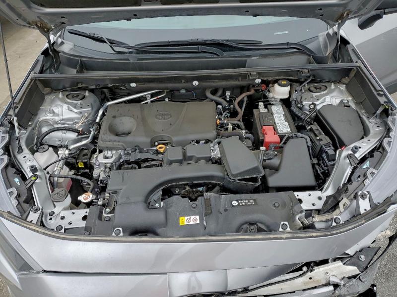 Фото 12 - TOYOTA RAV4