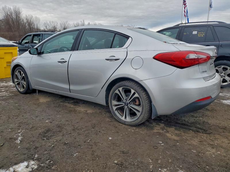 Фото 2 - KIA FORTE