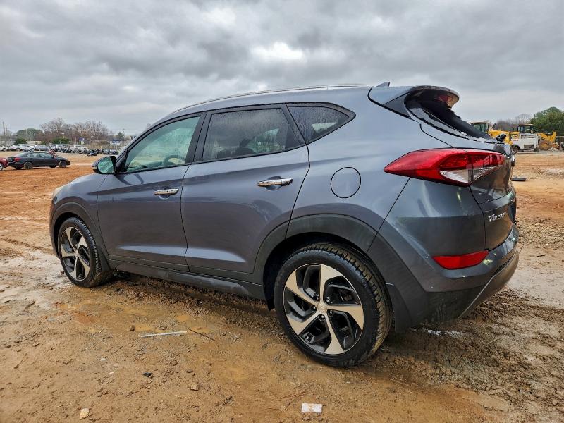 Фото 2 - HYUNDAI TUCSON