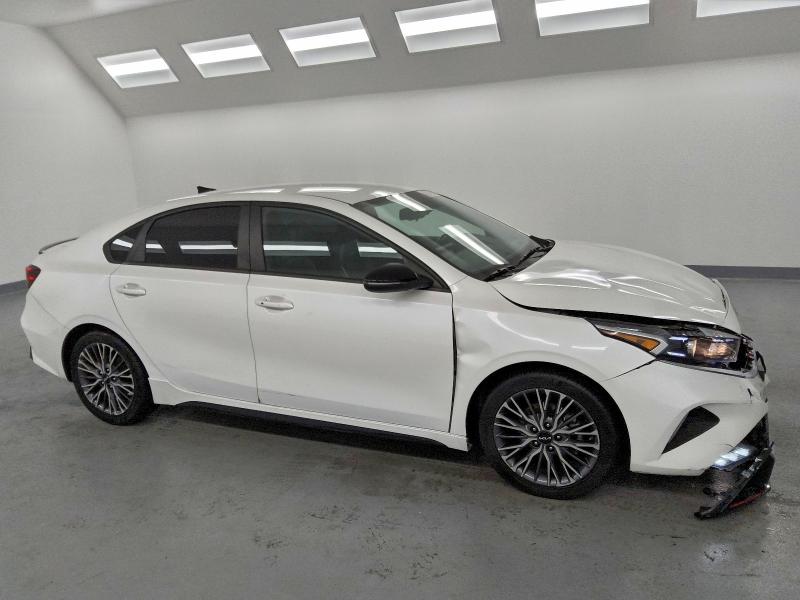 Фото 4 - KIA FORTE