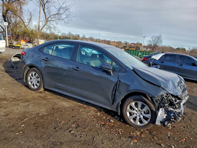 Фото 4 - TOYOTA COROLLA