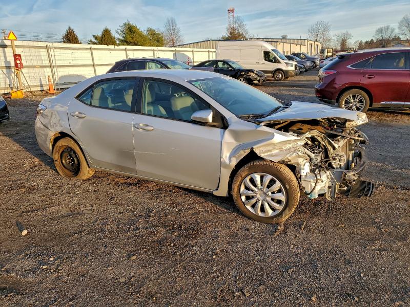 Фото 4 - TOYOTA COROLLA