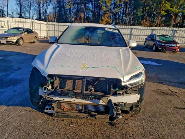 Фото 5 - VOLVO XC60