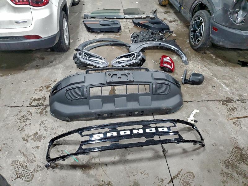 Фото 13 - FORD BRONCO