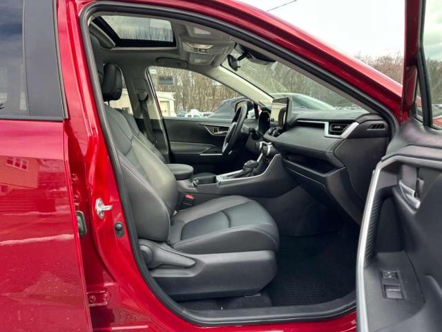 Фото 9 - TOYOTA RAV4