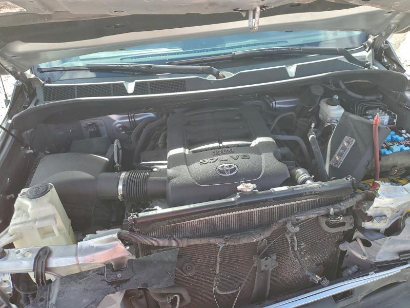 Фото 11 - TOYOTA TUNDRA