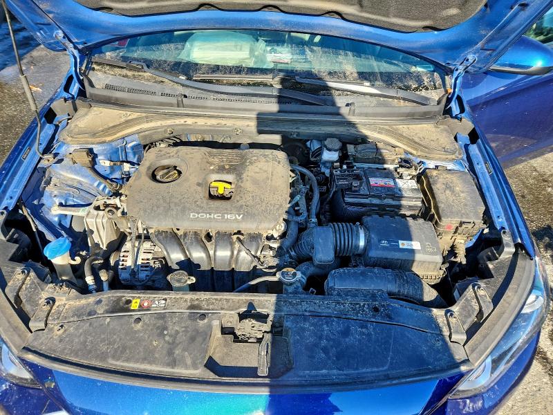 Фото 11 - HYUNDAI ELANTRA