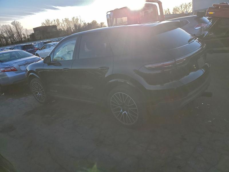 Фото 2 - PORSCHE CAYENNE