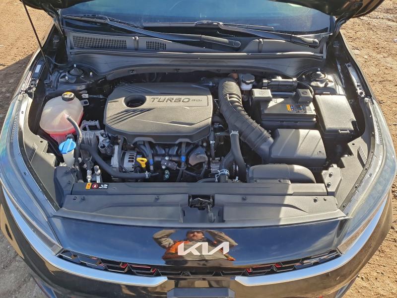 Фото 11 - KIA FORTE