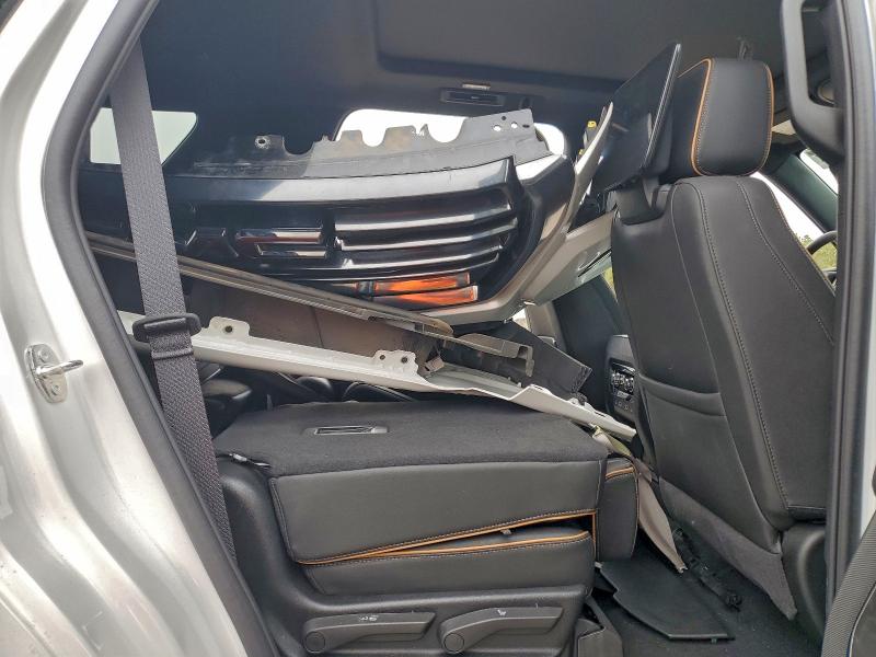 Фото 11 - GMC YUKON