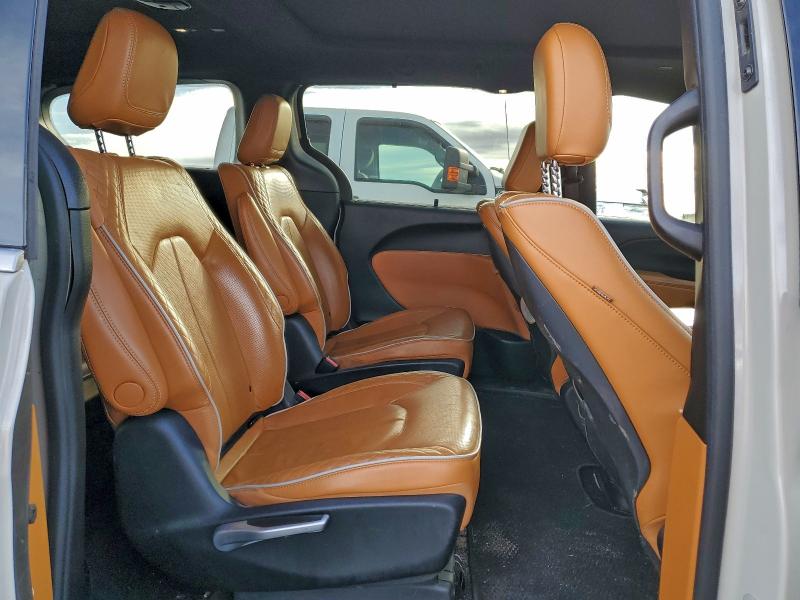 Фото 11 - CHRYSLER PACIFICA