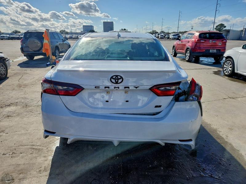 Фото 6 - TOYOTA CAMRY