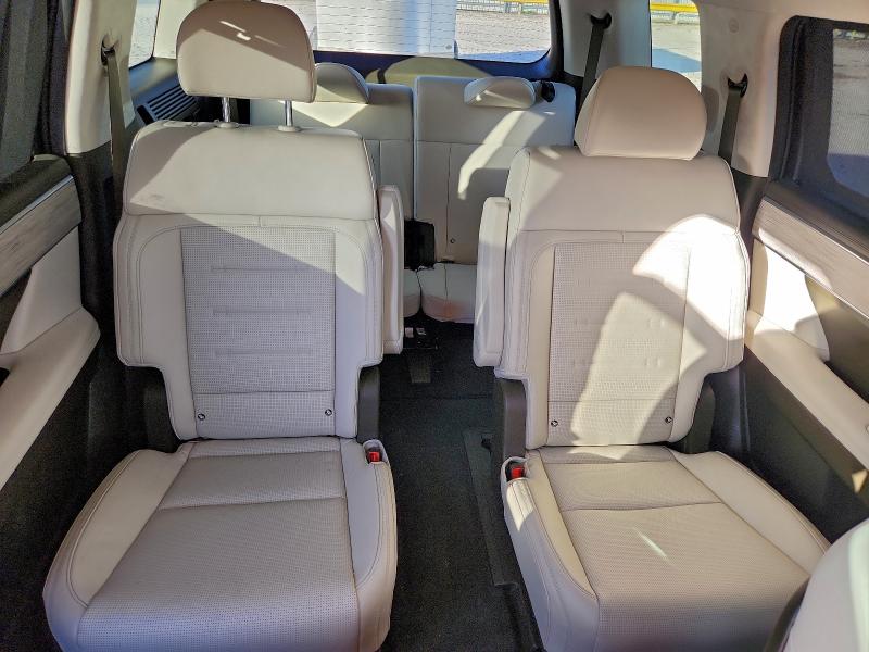 Фото 10 - HYUNDAI SANTA FE