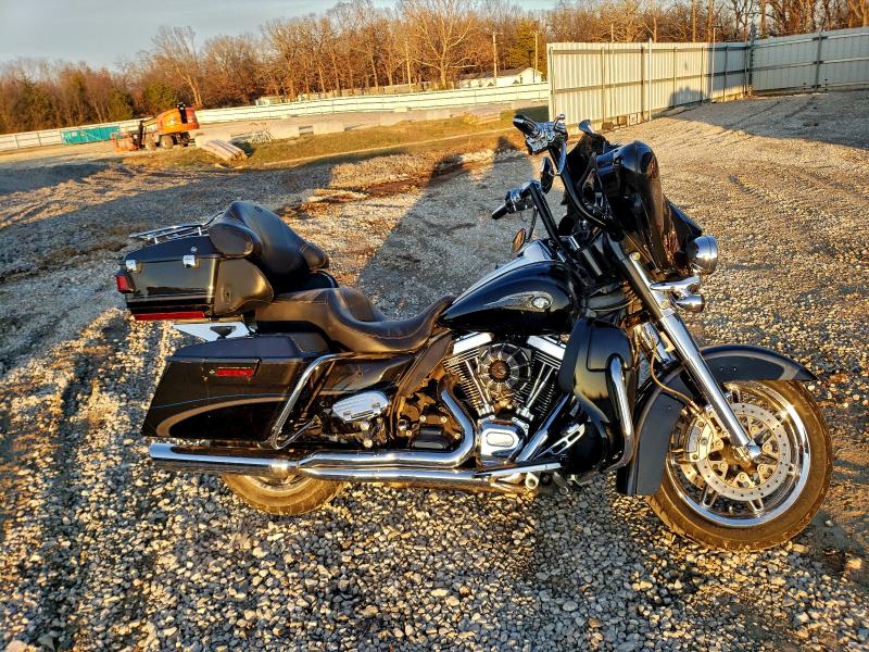 HARLEY-DAVIDSON FLHTCUSE C 2013