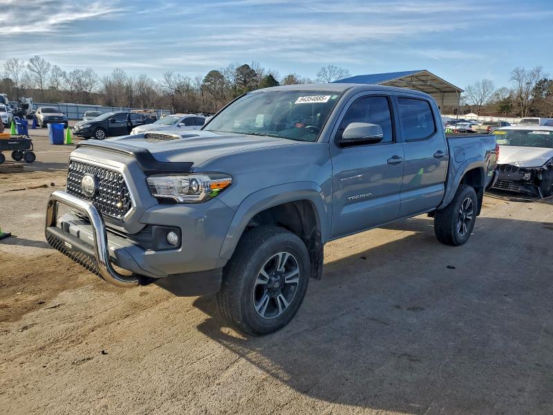 Фото 1 - TOYOTA TACOMA