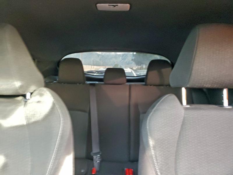 Фото 10 - TOYOTA C-HR