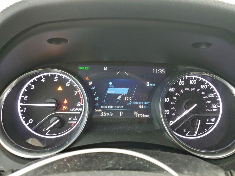 Фото 9 - TOYOTA CAMRY