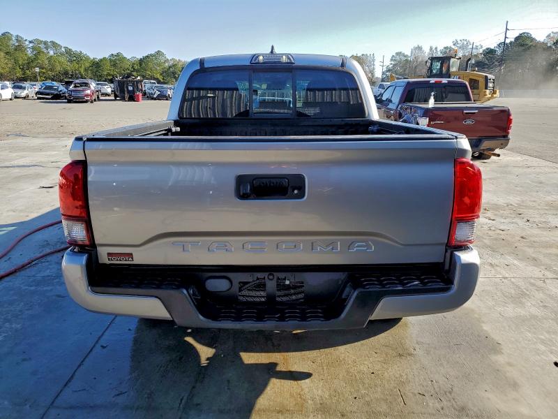 Фото 6 - TOYOTA TACOMA