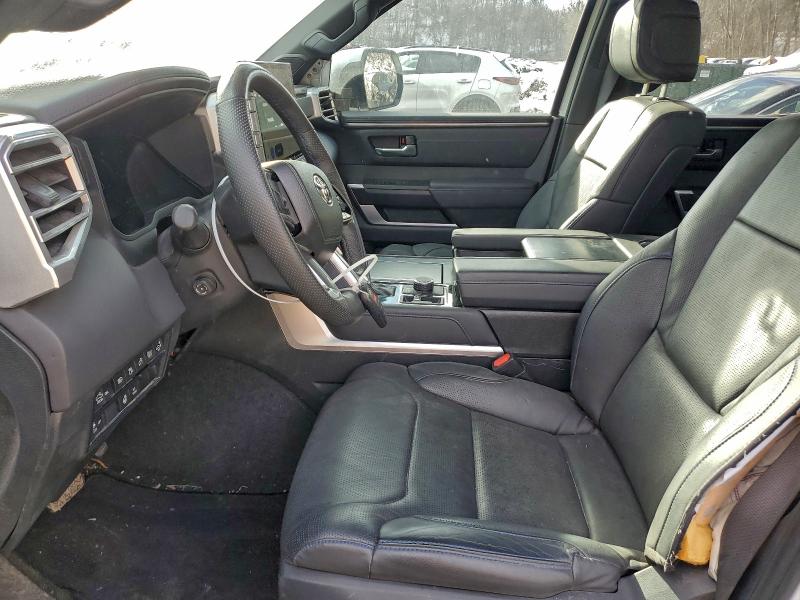 Фото 7 - TOYOTA TUNDRA