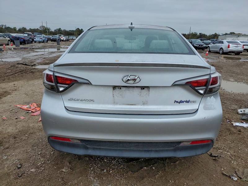 Фото 6 - HYUNDAI SONATA