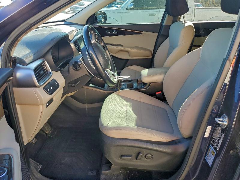 Фото 7 - KIA SORENTO