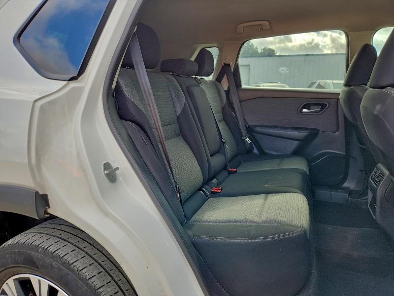 Фото 11 - NISSAN ROGUE